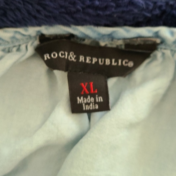 Very Cool Rock & Republic Sleeveless Shirt 👕 - Picture 3 of 7